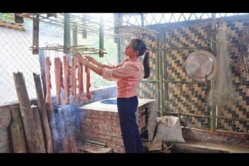 Complete the kitchen, make a kitchen shelf, go to the market to make meat and hang the kitchen shelf